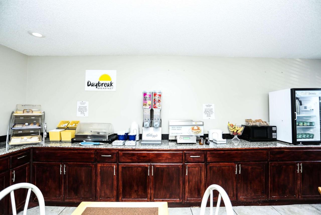 Super 8 By Wyndham Villa Rica Exteriér fotografie