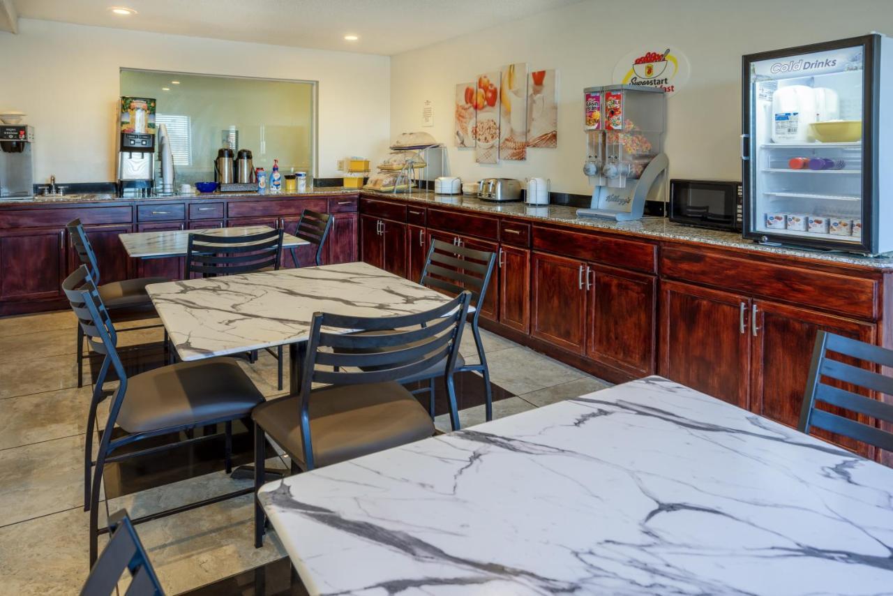 Super 8 By Wyndham Villa Rica Exteriér fotografie