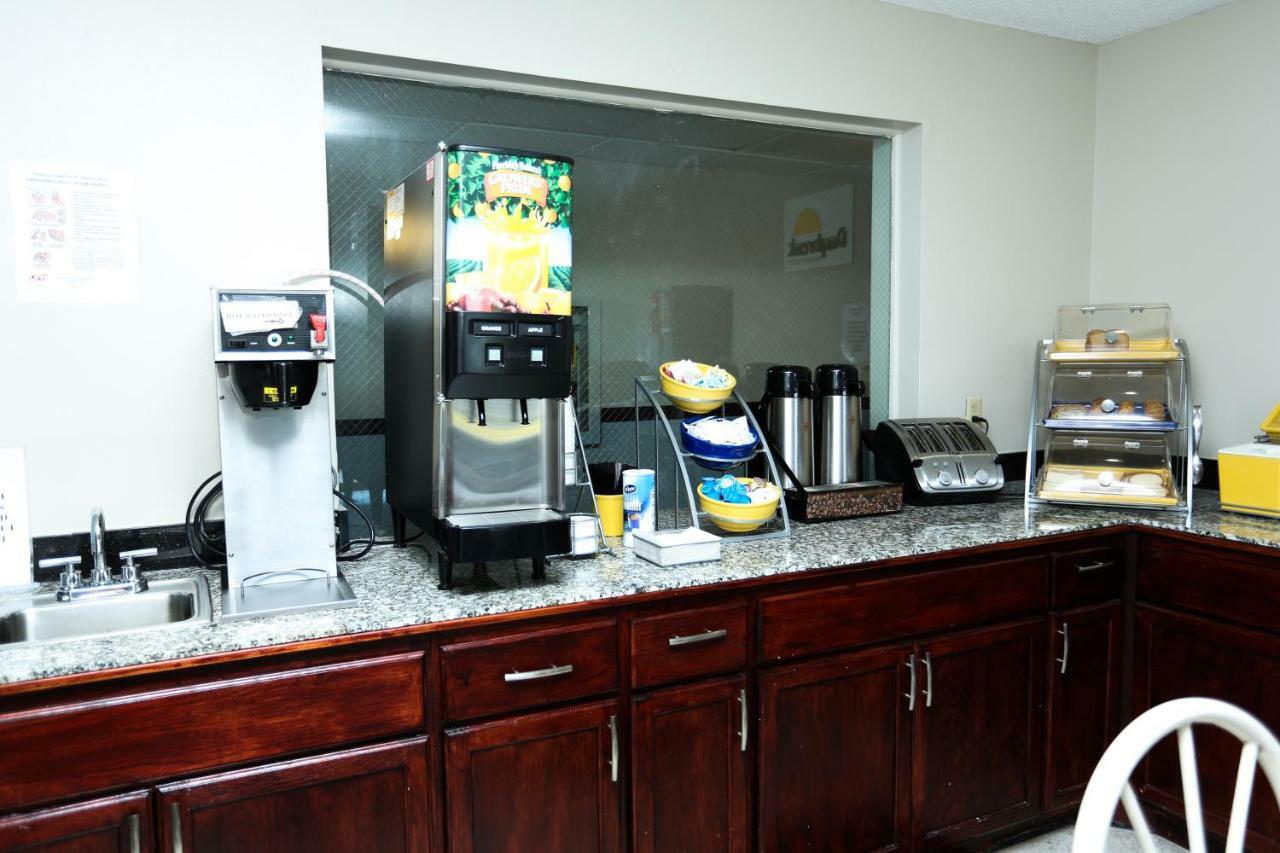 Super 8 By Wyndham Villa Rica Exteriér fotografie